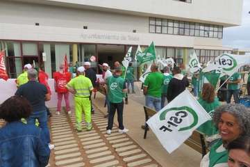Protesta de los trabajadores del Ayuntamiento de Telde/TA.